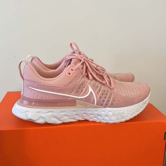 Nike React Infinity Run Flyknit 2 - Picture 2 of 9